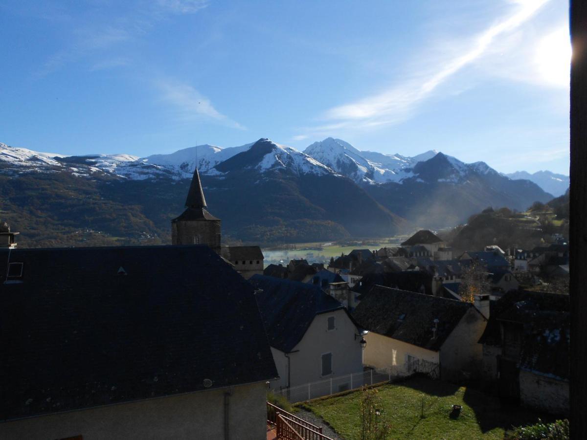 Les Rochers Saint-Savin  Luaran gambar