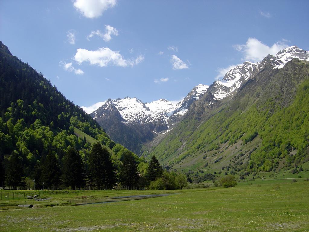 Les Rochers Saint-Savin  Luaran gambar