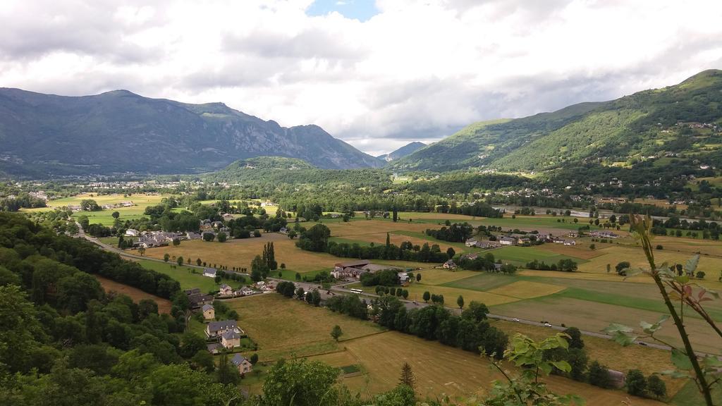 Les Rochers Saint-Savin  Luaran gambar